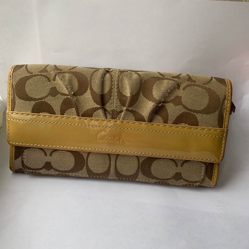 COACH Vintage Trifold Wallet